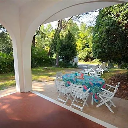 Lovely Duplex For 6 Guests Surrounded By Greenery In Lignano Riviera Hotel Lignano Sabbiadoro